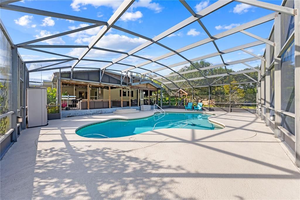 合同活跃: $679,900 (3 贝兹, 3 浴室, 1986 平方英尺)