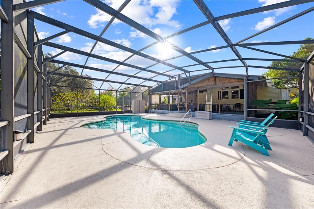 合同活跃: $679,900 (3 贝兹, 3 浴室, 1986 平方英尺)