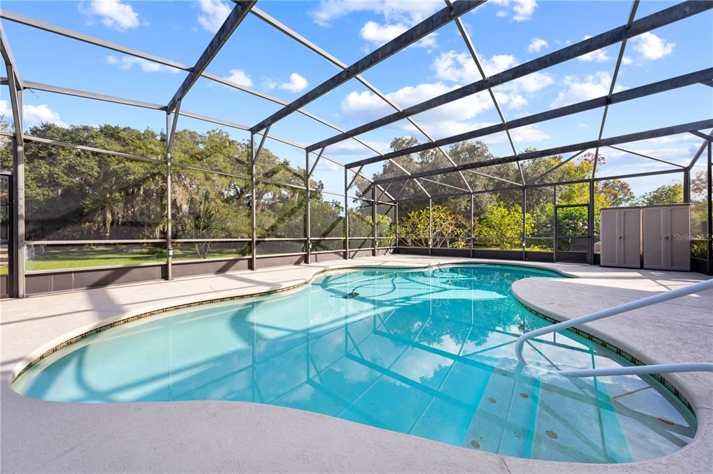 合同活跃: $679,900 (3 贝兹, 3 浴室, 1986 平方英尺)