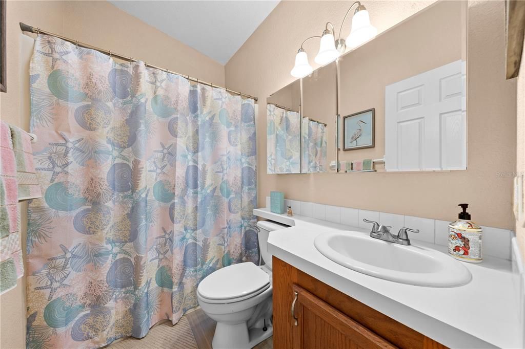 合同活跃: $679,900 (3 贝兹, 3 浴室, 1986 平方英尺)