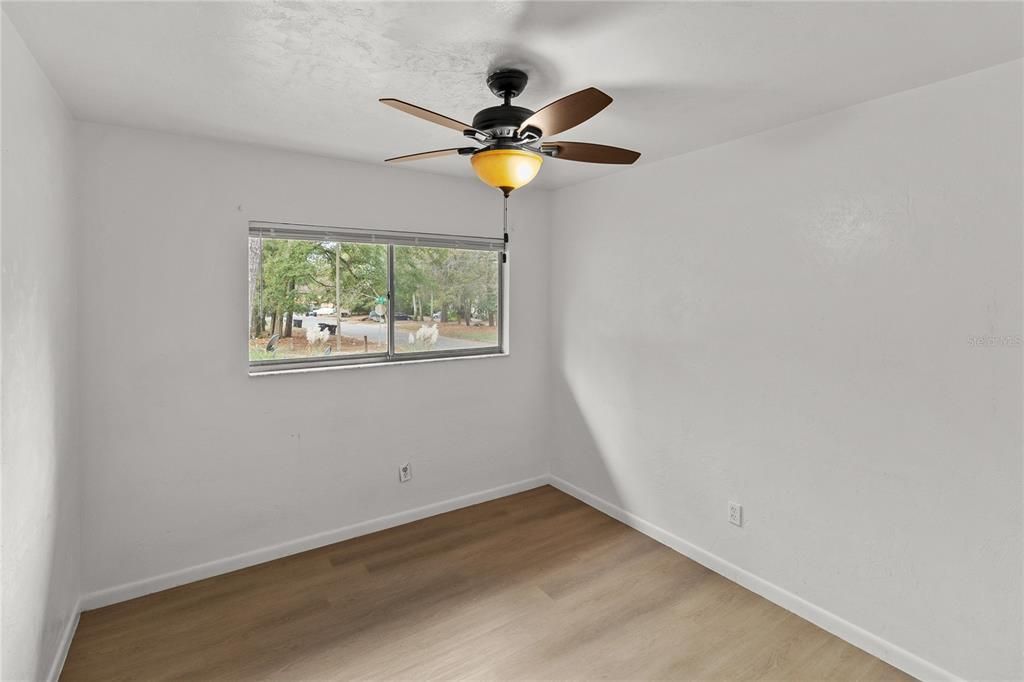 For Rent: $995 (2 beds, 1 baths, 884 Square Feet)