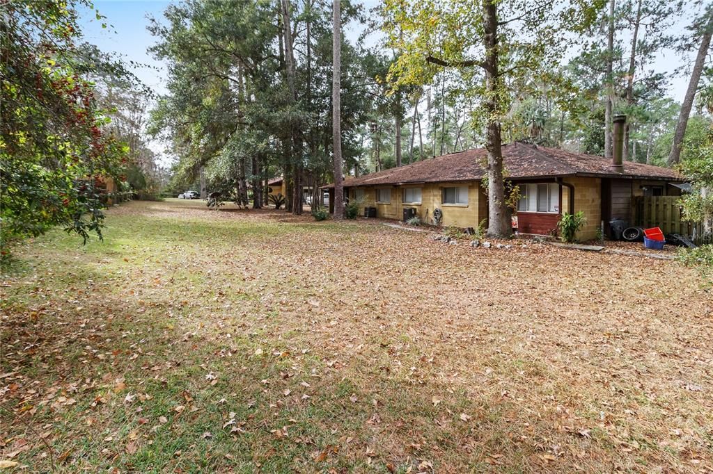 For Rent: $995 (2 beds, 1 baths, 884 Square Feet)