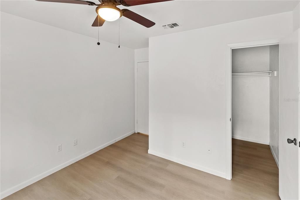 For Rent: $995 (2 beds, 1 baths, 884 Square Feet)