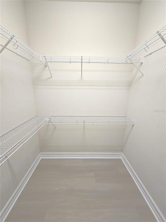 For Rent: $4,800 (4 beds, 4 baths, 3633 Square Feet)