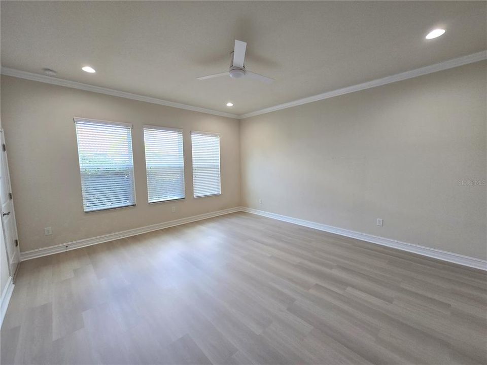 For Rent: $4,800 (4 beds, 4 baths, 3633 Square Feet)