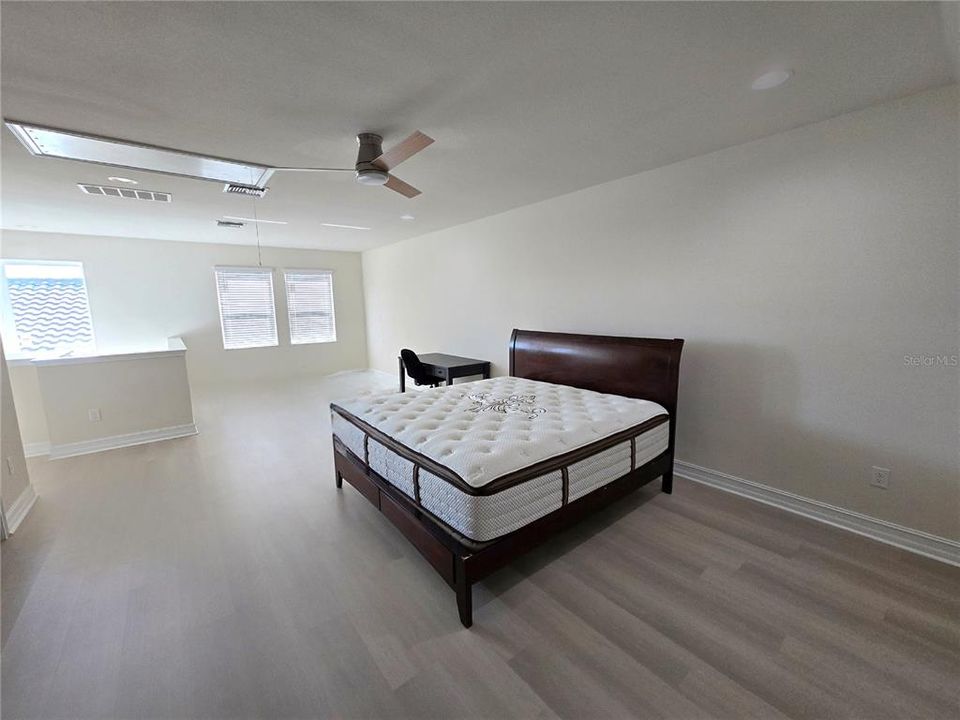 For Rent: $4,800 (4 beds, 4 baths, 3633 Square Feet)