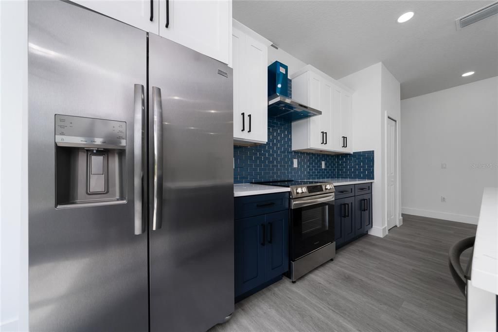 出租: $2,500 (4 贝兹, 2 浴室, 1856 平方英尺)