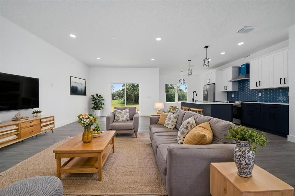 出租: $2,500 (4 贝兹, 2 浴室, 1856 平方英尺)