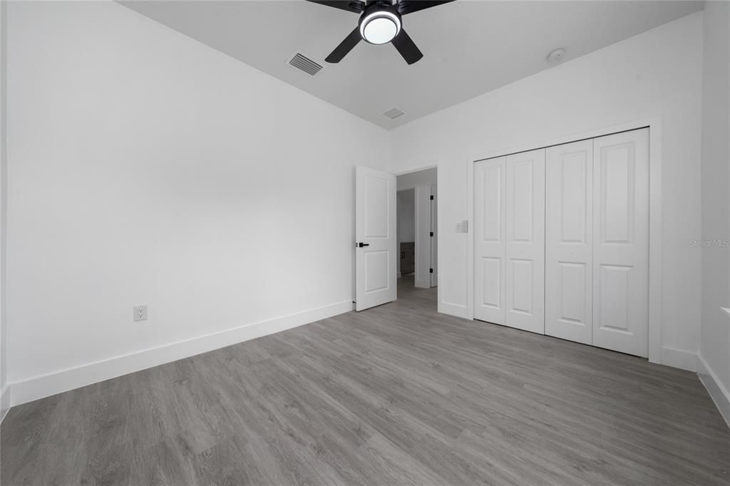 出租: $2,500 (4 贝兹, 2 浴室, 1856 平方英尺)