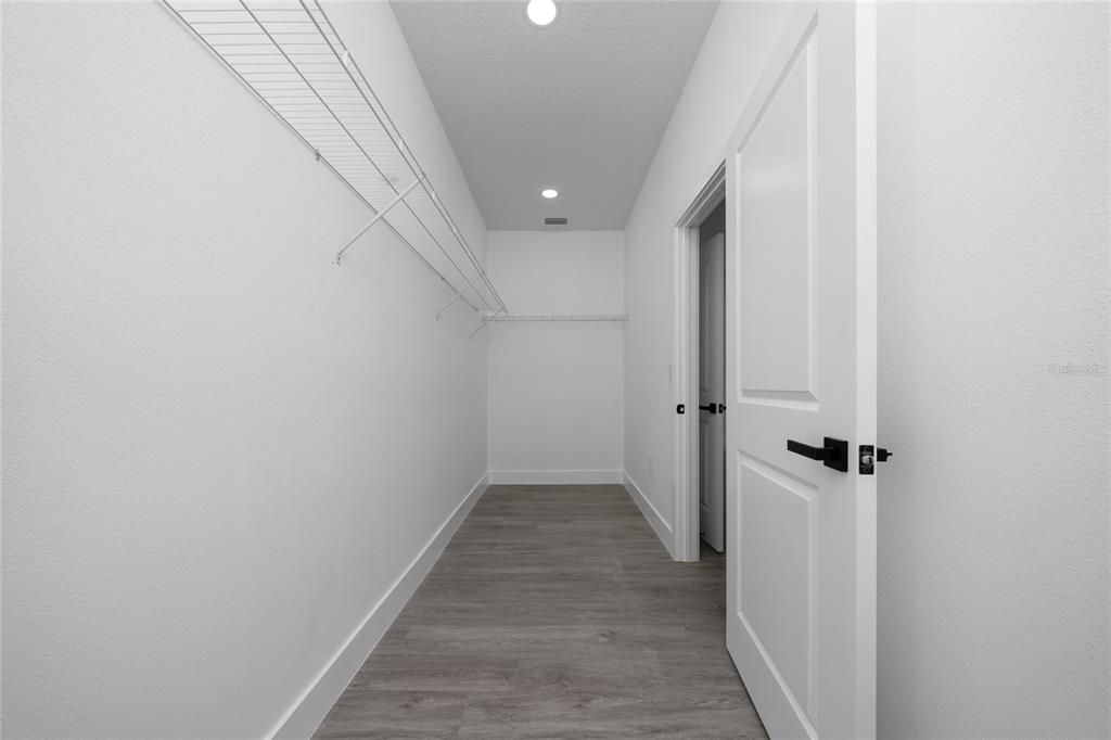 出租: $2,500 (4 贝兹, 2 浴室, 1856 平方英尺)