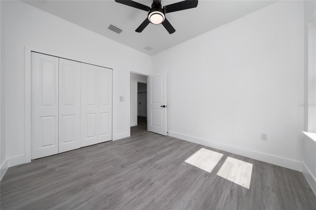 出租: $2,500 (4 贝兹, 2 浴室, 1856 平方英尺)