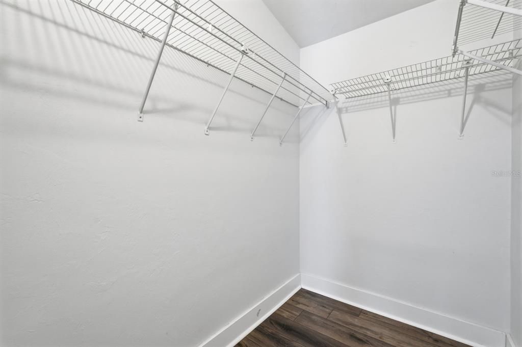 For Sale: $269,000 (3 beds, 2 baths, 1563 Square Feet)