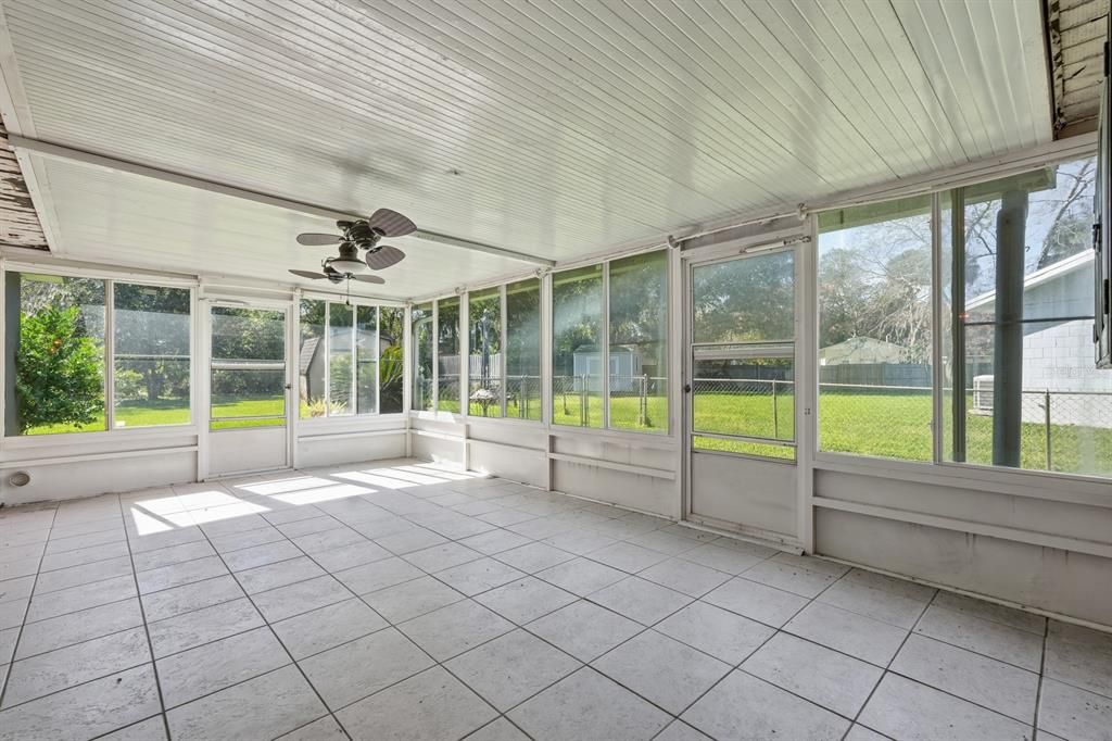 For Sale: $269,000 (3 beds, 2 baths, 1563 Square Feet)