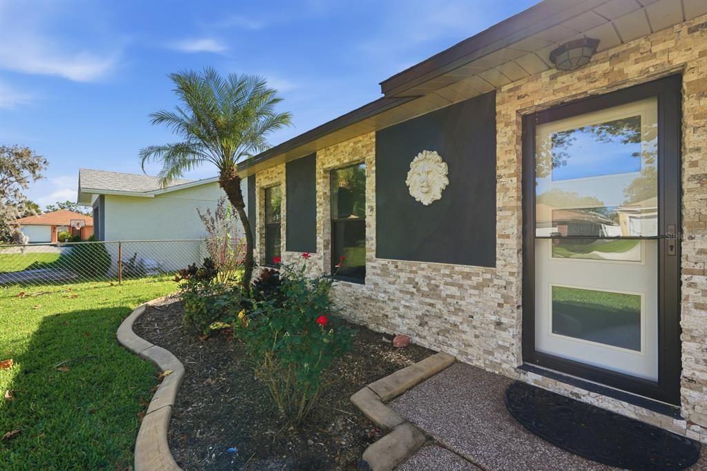 For Sale: $269,000 (3 beds, 2 baths, 1563 Square Feet)