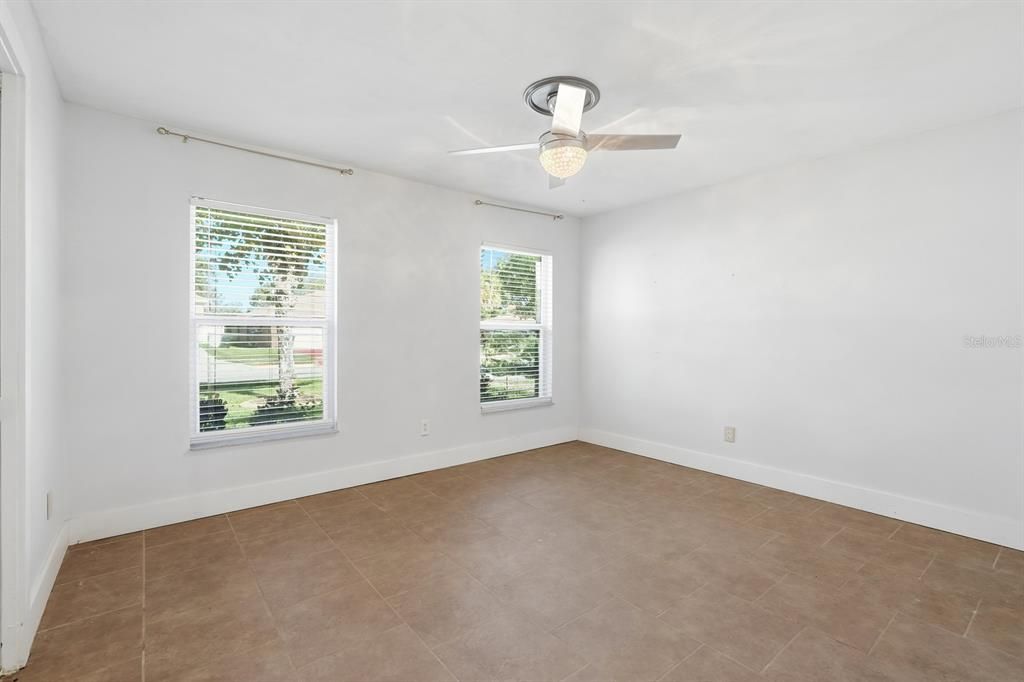 For Sale: $269,000 (3 beds, 2 baths, 1563 Square Feet)