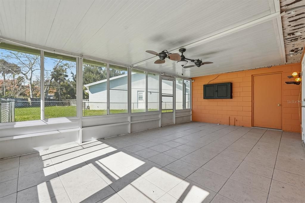 For Sale: $269,000 (3 beds, 2 baths, 1563 Square Feet)