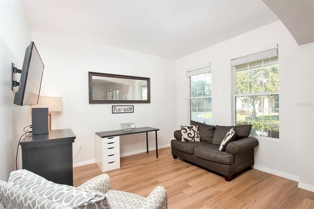 For Sale: $399,000 (3 beds, 2 baths, 2088 Square Feet)