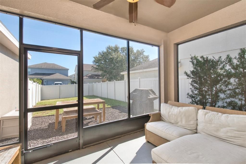 For Sale: $399,000 (3 beds, 2 baths, 2088 Square Feet)