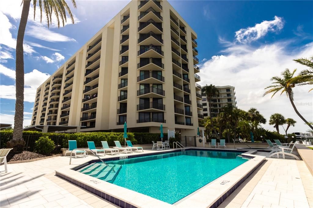 For Rent: $3,500 (2 beds, 2 baths, 1345 Square Feet)