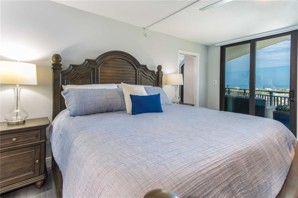 For Rent: $3,500 (2 beds, 2 baths, 1345 Square Feet)