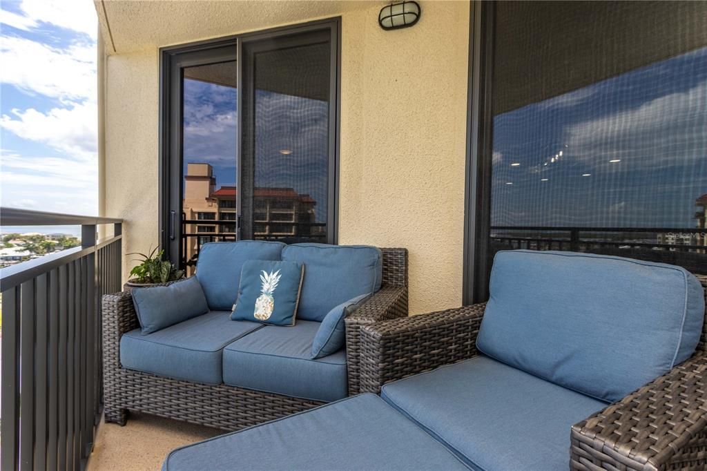 For Rent: $3,500 (2 beds, 2 baths, 1345 Square Feet)