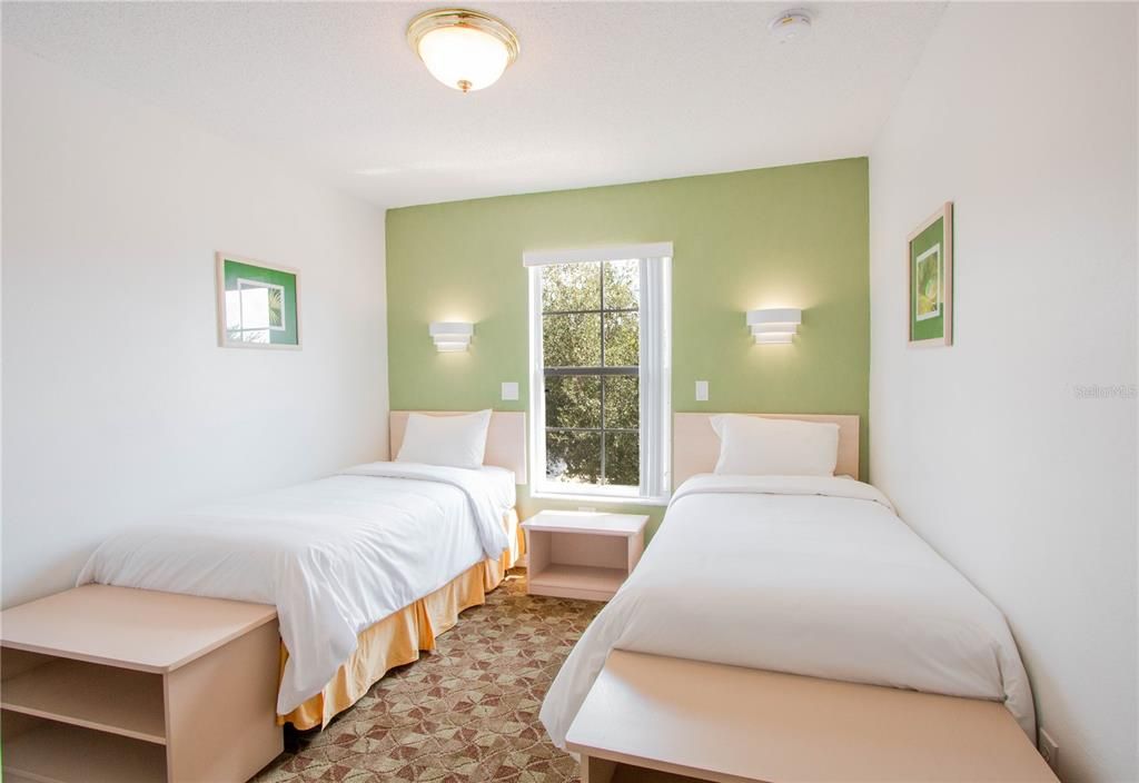 For Sale: $275,000 (3 beds, 2 baths, 1291 Square Feet)