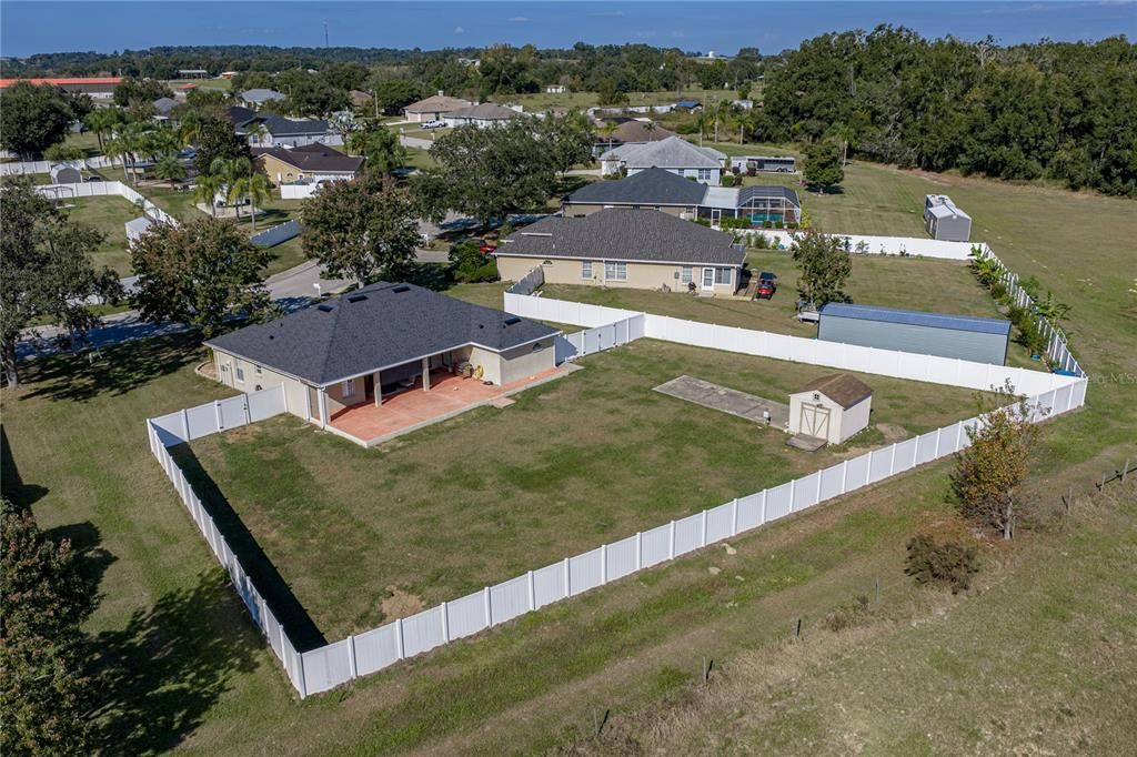 Active With Contract: $389,900 (3 beds, 2 baths, 1647 Square Feet)