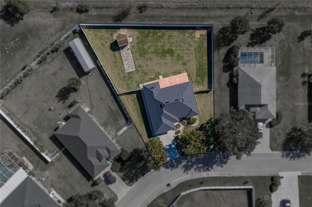 Active With Contract: $389,900 (3 beds, 2 baths, 1647 Square Feet)