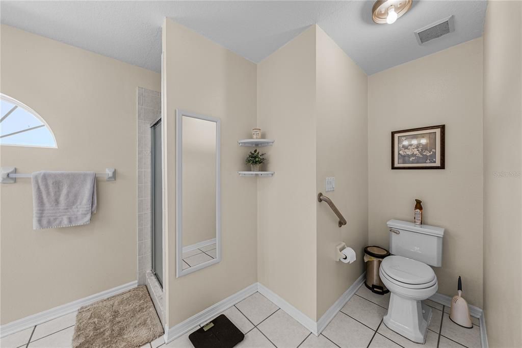 Active With Contract: $389,900 (3 beds, 2 baths, 1647 Square Feet)