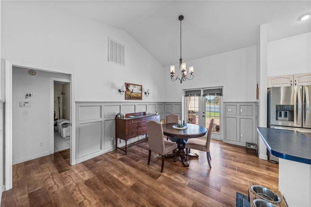 Active With Contract: $389,900 (3 beds, 2 baths, 1647 Square Feet)