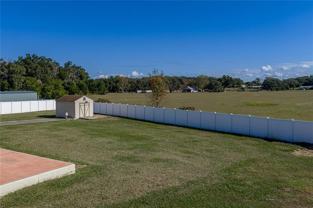 Active With Contract: $389,900 (3 beds, 2 baths, 1647 Square Feet)