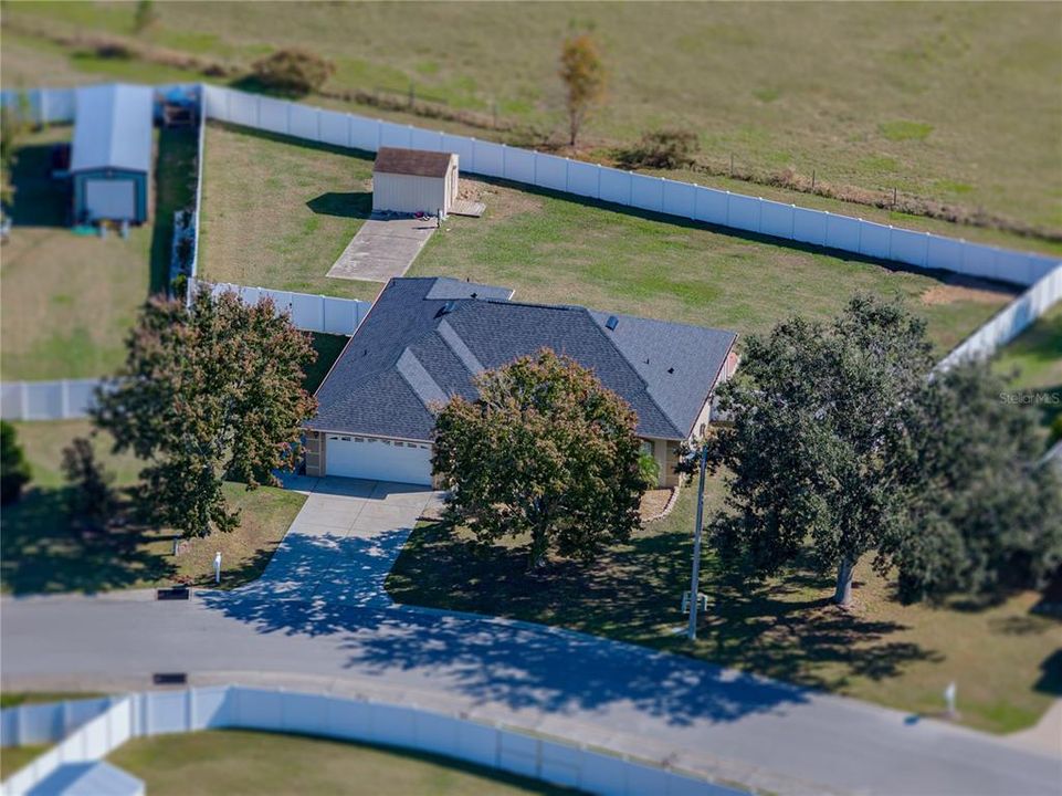 Active With Contract: $389,900 (3 beds, 2 baths, 1647 Square Feet)