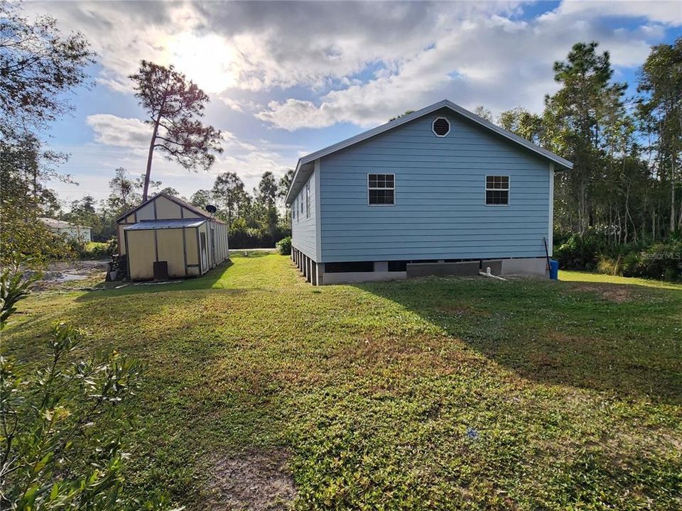 For Sale: $289,900 (2 beds, 2 baths, 1068 Square Feet)