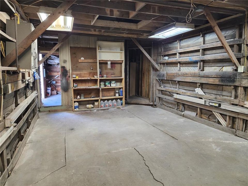 For Sale: $289,900 (2 beds, 2 baths, 1068 Square Feet)