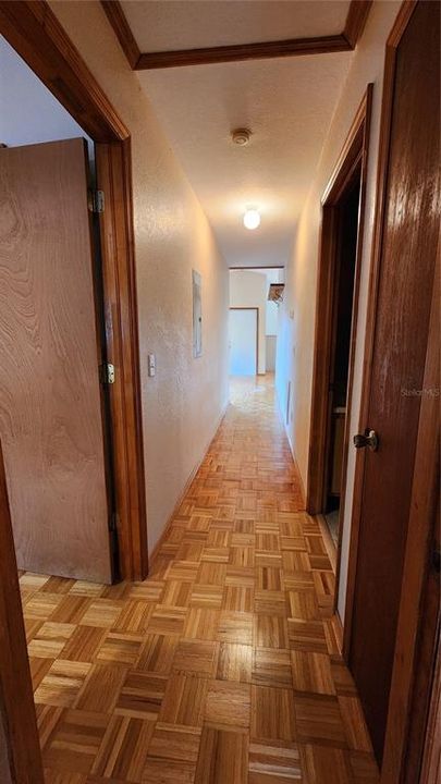 For Sale: $289,900 (2 beds, 2 baths, 1068 Square Feet)