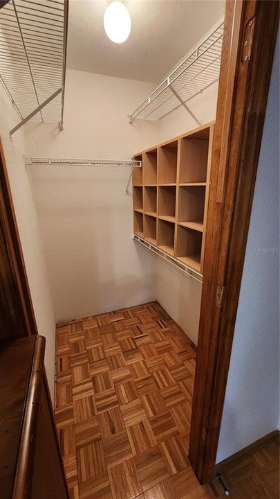 For Sale: $289,900 (2 beds, 2 baths, 1068 Square Feet)