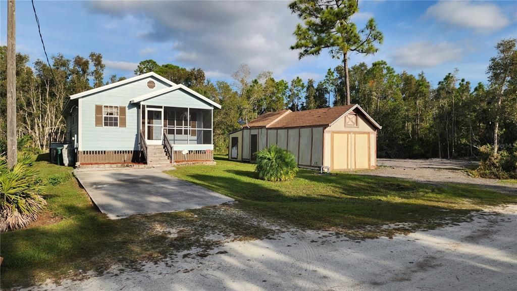 For Sale: $289,900 (2 beds, 2 baths, 1068 Square Feet)