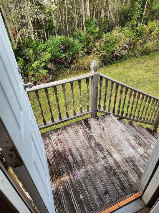 For Sale: $289,900 (2 beds, 2 baths, 1068 Square Feet)