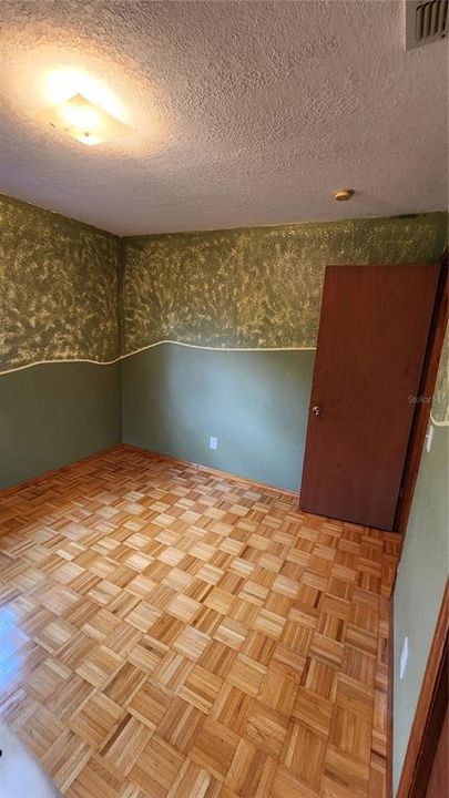 For Sale: $289,900 (2 beds, 2 baths, 1068 Square Feet)