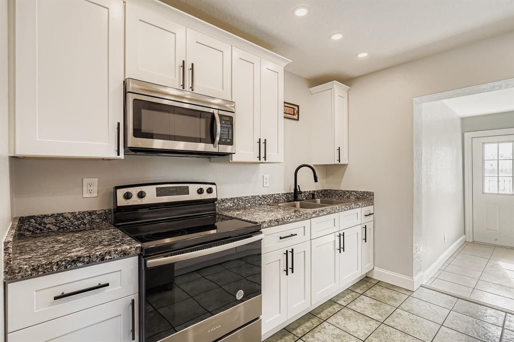 En Venta: $284,000 (3 camas, 1 baños, 1213 Pies cuadrados)