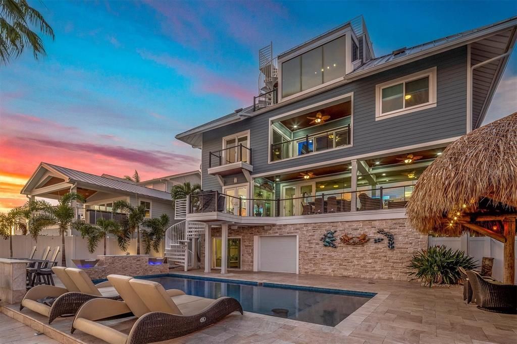 合同活跃: $2,995,000 (4 贝兹, 4 浴室, 3489 平方英尺)