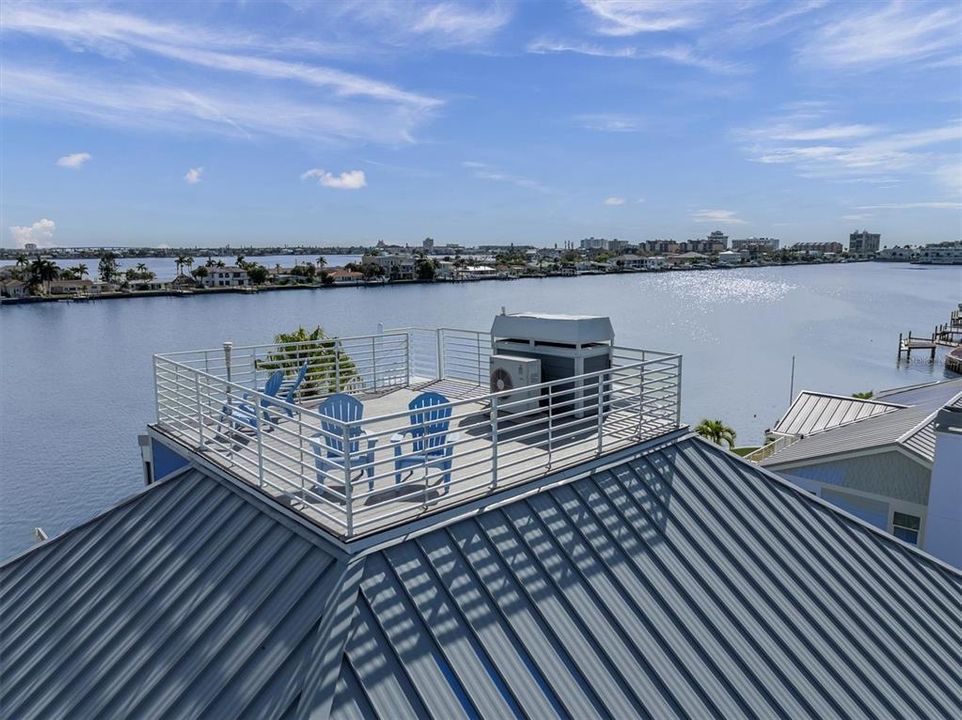 合同活跃: $2,995,000 (4 贝兹, 4 浴室, 3489 平方英尺)