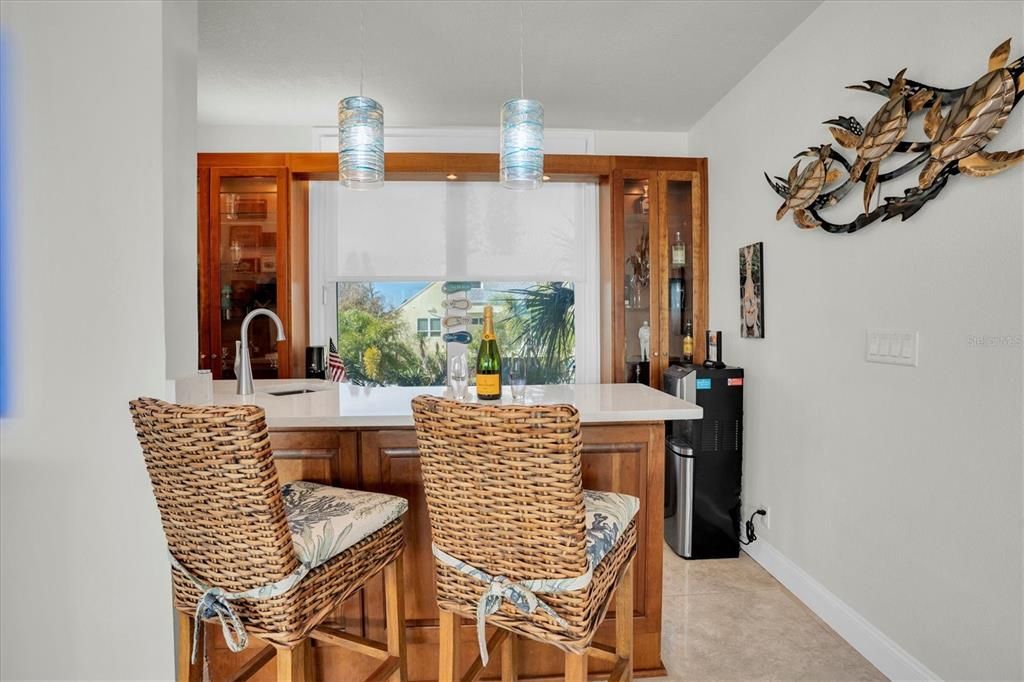 合同活跃: $2,995,000 (4 贝兹, 4 浴室, 3489 平方英尺)