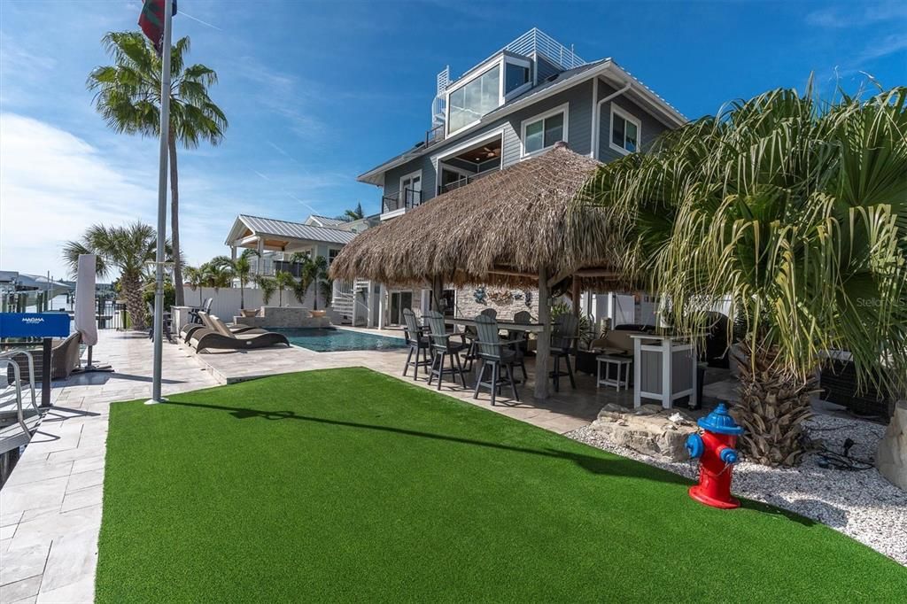 合同活跃: $2,995,000 (4 贝兹, 4 浴室, 3489 平方英尺)