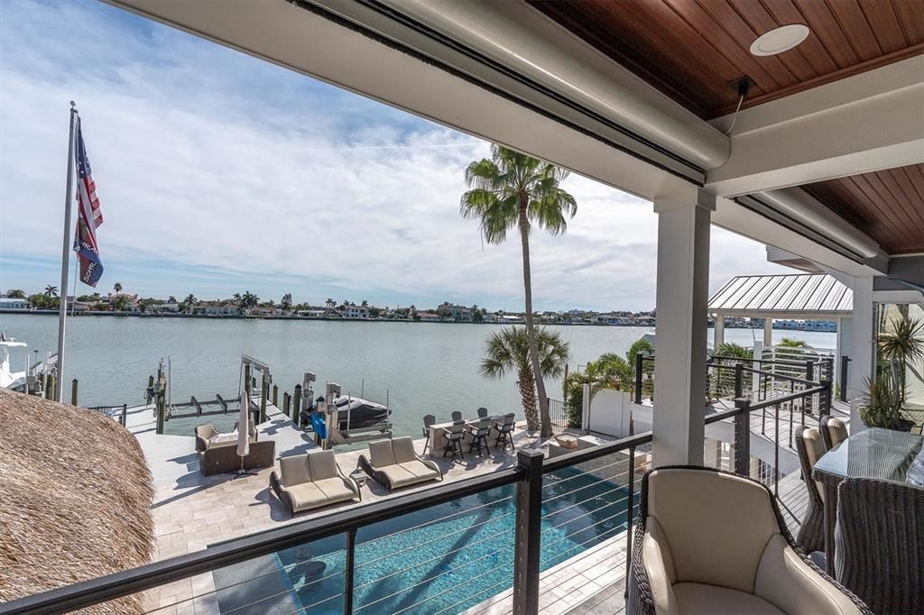 合同活跃: $2,995,000 (4 贝兹, 4 浴室, 3489 平方英尺)