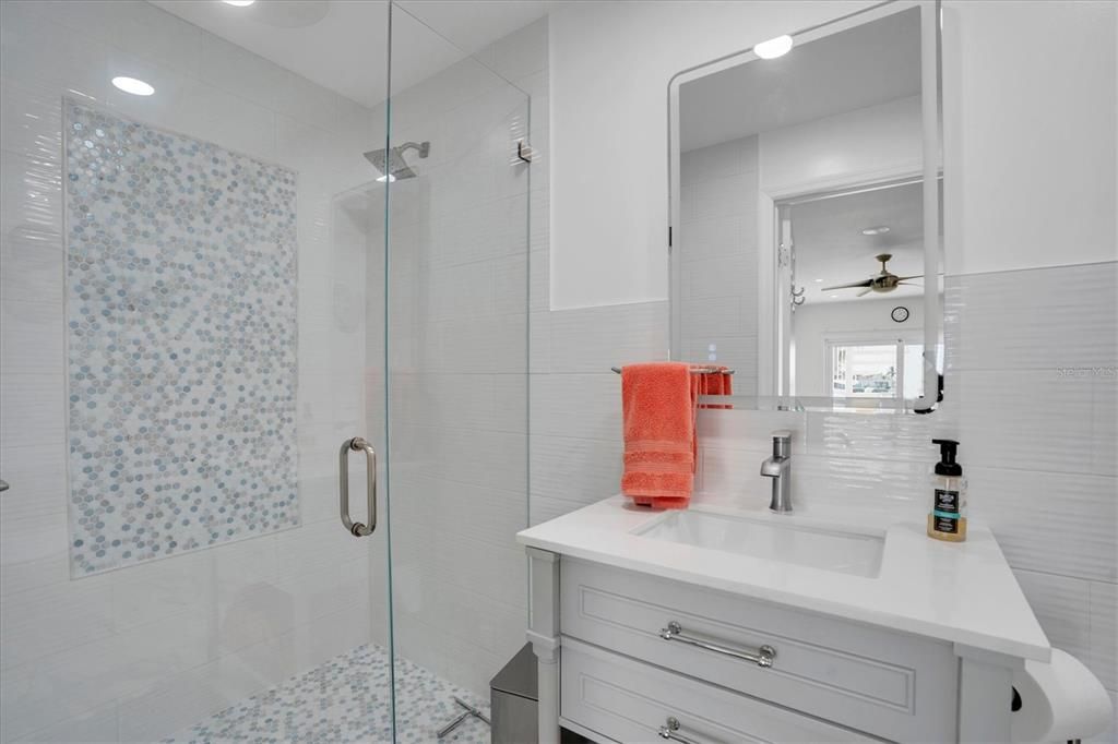 合同活跃: $2,995,000 (4 贝兹, 4 浴室, 3489 平方英尺)