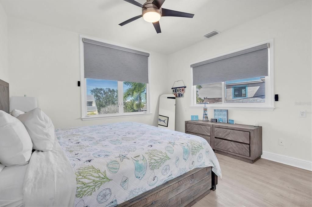 合同活跃: $2,995,000 (4 贝兹, 4 浴室, 3489 平方英尺)