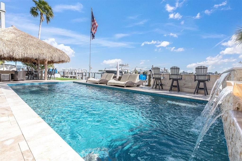 合同活跃: $2,995,000 (4 贝兹, 4 浴室, 3489 平方英尺)