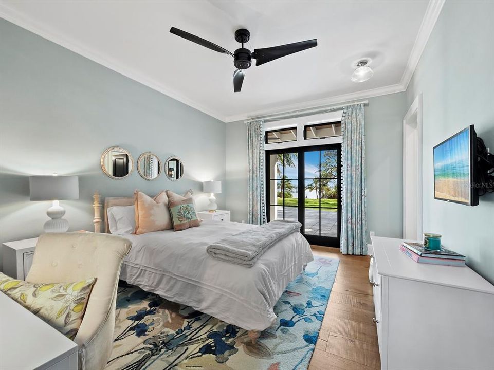 For Sale: $13,995,000 (8 beds, 9 baths, 8402 Square Feet)