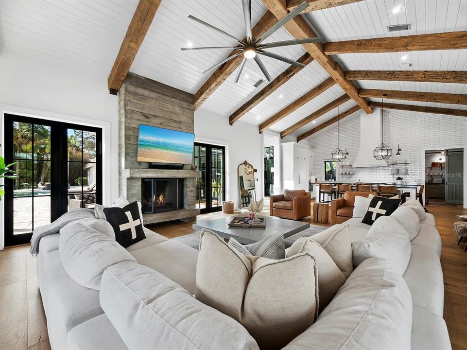 For Sale: $13,995,000 (8 beds, 9 baths, 8402 Square Feet)